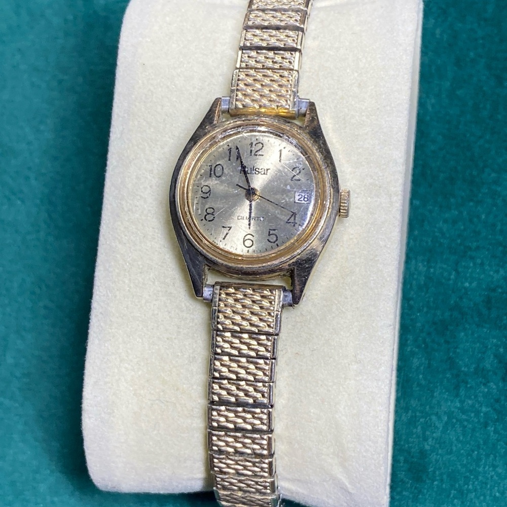 Vintage PULSAR by Seiko Y642-0040 A1 Quartz Ladies Gold-Tone Watch - New Battery